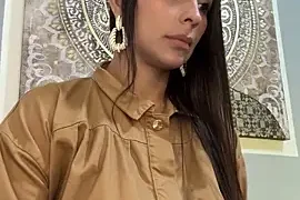 Mau_White naked strip on webcam for live sex chat