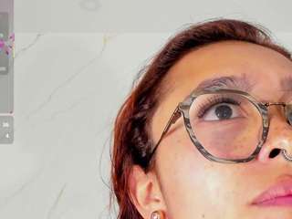 MilleyJones nude on live sex chat