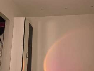 Naomigirl nude on live sex chat