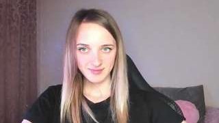 RouseReedd nude on live sex chat