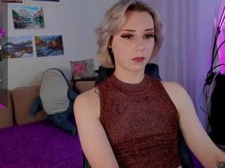 SilverFoxxxxy nude on live sex chat