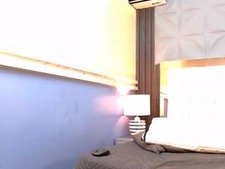 VeronicaRobles nude on live sex chat