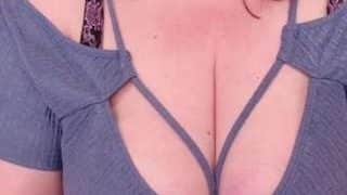 ZigglesJiggles nude on live sex chat