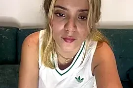 _Alice_1 naked strip on webcam for live sex chat