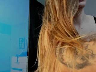 Alma nude on live sex chat