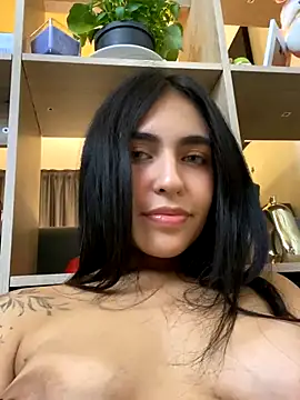 DaphneUwu naked strip on webcam for live sex chat