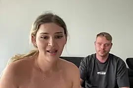 larasexy35 naked strip on webcam for live sex chat