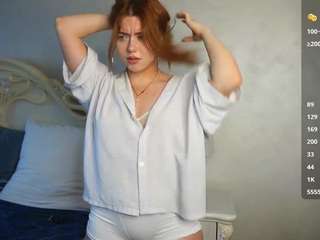 LynneAxtell nude on live sex chat