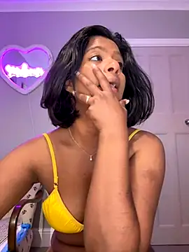 Melarose82 naked strip on webcam for live sex chat
