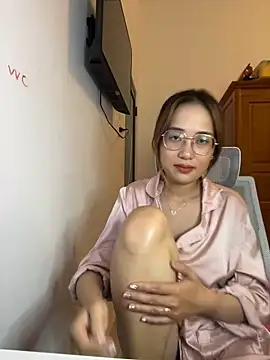 Niraa3 naked strip on webcam for live sex chat