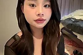 Oozz-kiti naked strip on webcam for live sex chat