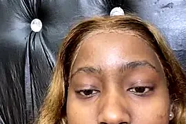 Spicey-CheekssX naked strip on webcam for live sex chat