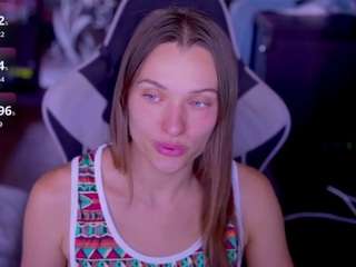 EmmySkyy nude on live sex chat