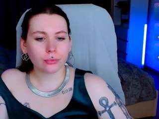 Forest-fairy nude on live sex chat