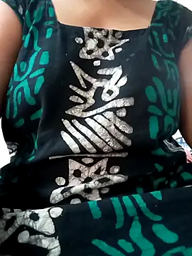 Hot_Puja546 naked strip on webcam for live sex chat