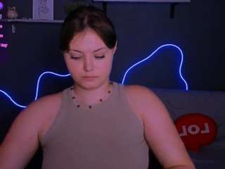 Lexy-tease nude on live sex chat