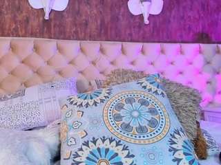 LiiaTurnner nude on live sex chat