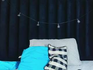 Littleebluee nude on live sex chat