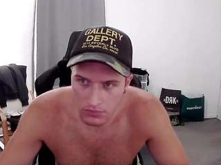 PlkKrisztian nude on live sex chat