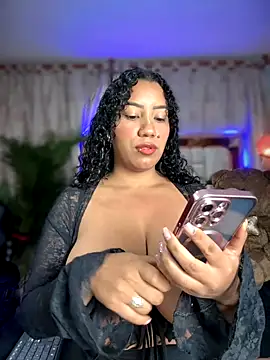 serena_willow naked strip on webcam for live sex chat