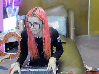 Skinnygirl nude on live sex chat