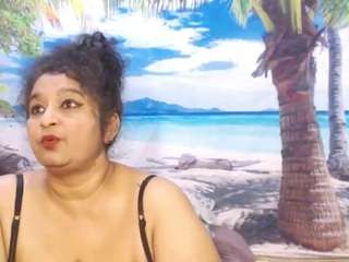 Indianstar754u2 nude on live sex chat