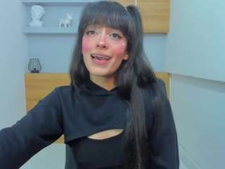 LunaBella55 nude on live sex chat