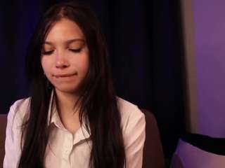 PhilomenaDudley nude on live sex chat