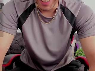 Ronnie-Miller1 nude on live sex chat