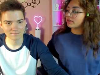 Yudji-boy nude on live sex chat