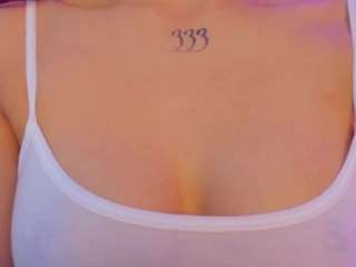 Aurora nude on live sex chat