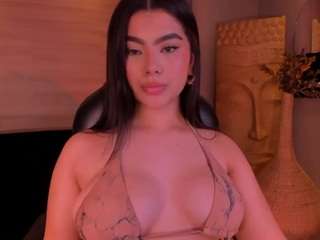 CandaseRussell nude on live sex chat