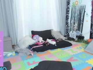 FantasysShot nude on live sex chat
