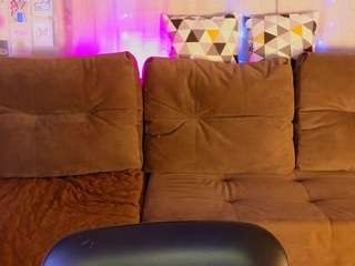 Holly-berryy nude on live sex chat