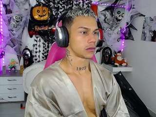 LeonardPrice1 nude on live sex chat
