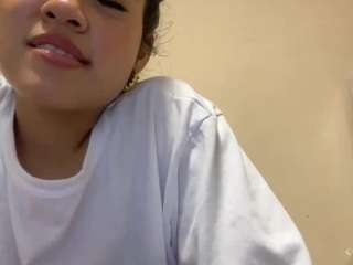 LucyCarter nude on live sex chat