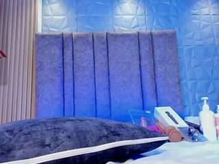 MadisonAngel nude on live sex chat