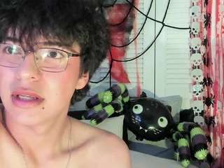 Miilowolf nude on live sex chat