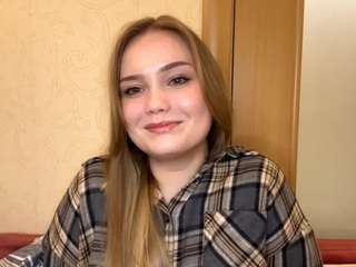 NicholleTassie nude on live sex chat