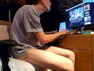 R3V01UT10N nude on live sex chat