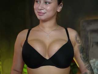 AmeliaJupiter nude on live sex chat