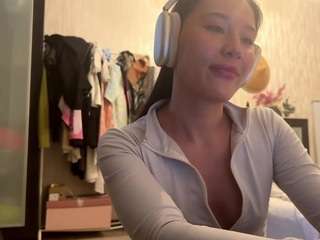 AuroraThomas nude on live sex chat