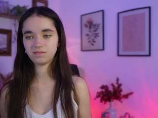 GiaPaige18 nude on live sex chat