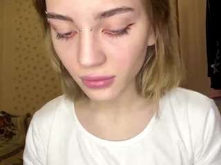 LoreneEvanchyk nude on live sex chat