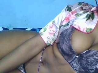 Prettysonya nude on live sex chat