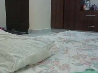 Sweet-Lyza nude on live sex chat