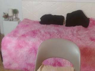 Bella nude on live sex chat