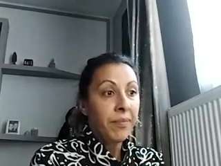 Brenda89 nude on live sex chat
