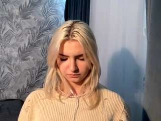 Cindi nude on live sex chat