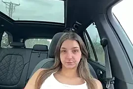 DoriDeluxe66 naked strip on webcam for live sex chat